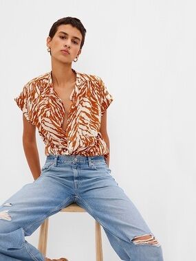 GAP Rust Tiger/Zebra-Print Short Sleeve Blouse